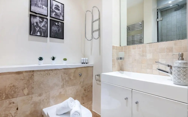 Classic 1BR - Notting Hill Gem
