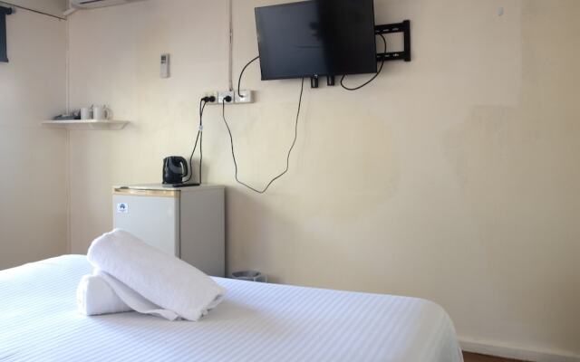 Nightcap at Marine Hotel