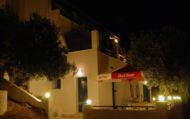 Anna Apartments