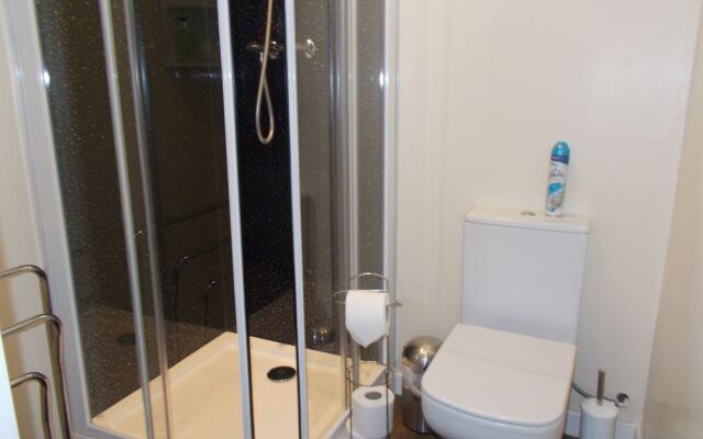 Twin Palms Guesthouse