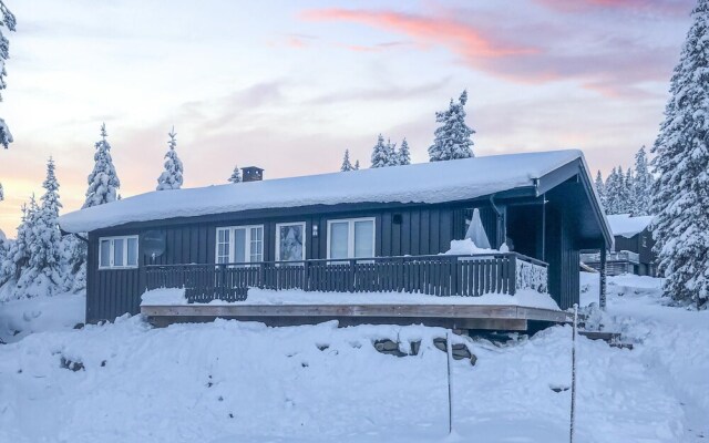 Amazing Home in Lillehammer With Wifi, 3 Bedrooms and Sauna