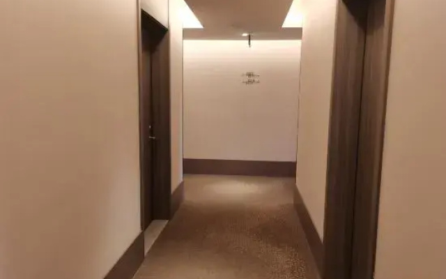 HanTing Hotel (Taizhou Huangyan District Government)