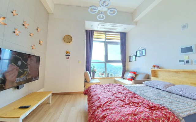 Dg House