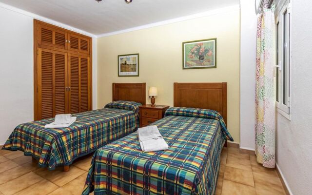 Apartment - 3 Bedrooms with WiFi and Sea views - 107925