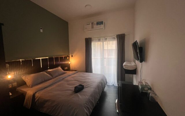 Guest Inn Hotel Llc