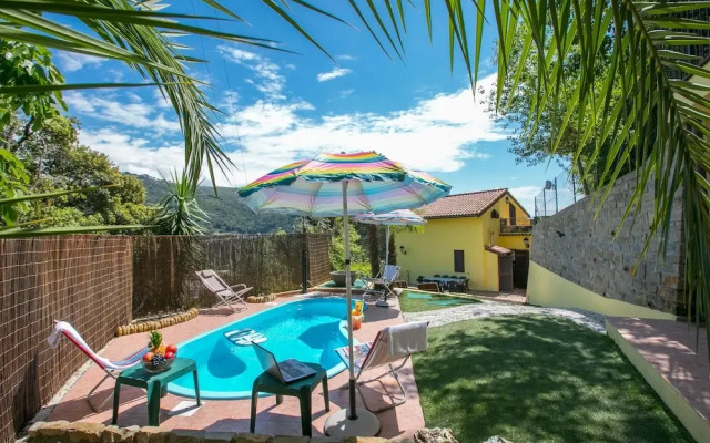 Villa Monte Enrico - Pool And Whirlpool