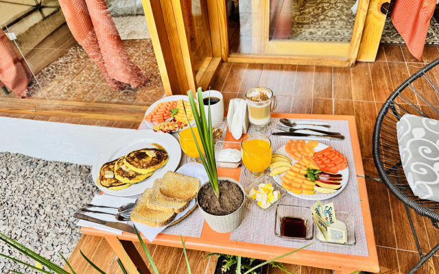 Encino House Hotel Boutique