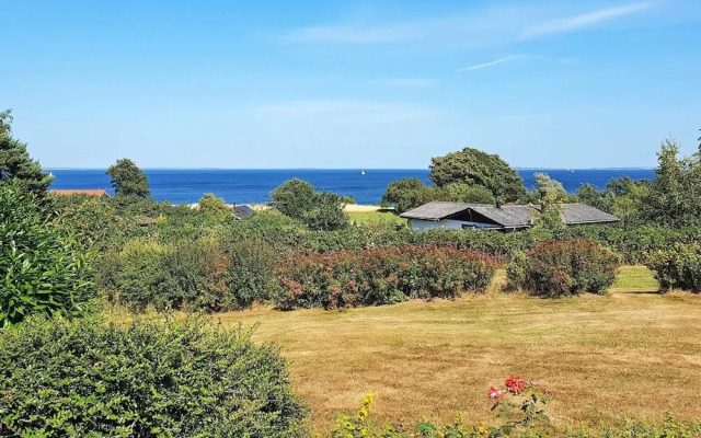 Rustic Holiday Home in Augustenborg near Sea