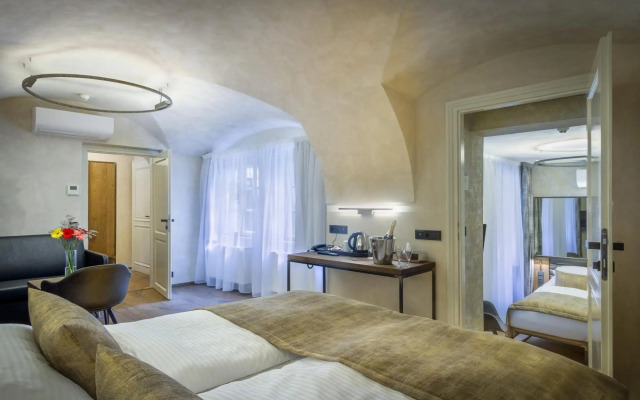 Waldstein Hotel