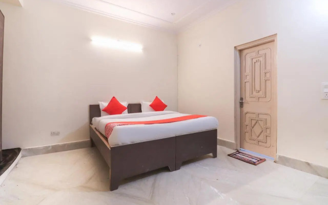 OYO 62711 Krishna Residency
