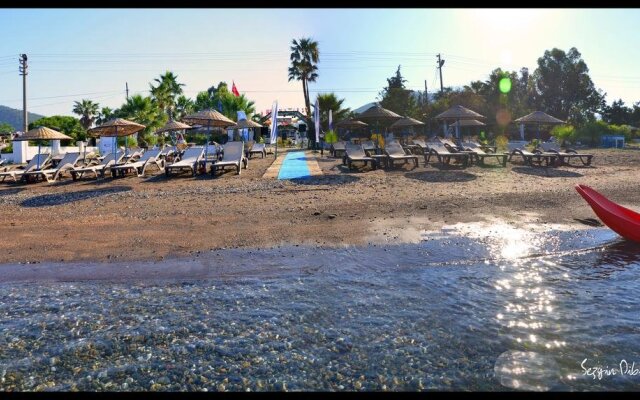 Blu Brezza Marine Hotel
