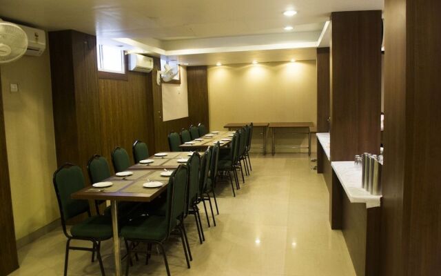 OYO 514 Nirvana Hotel