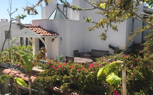 Apartment 2 bedroom with Private Beach