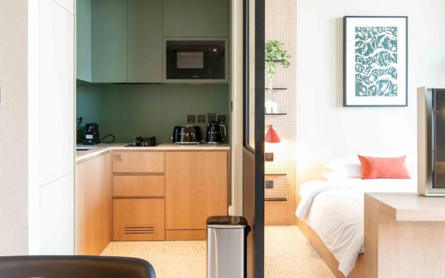 Modern Studio w Balcony in Business Bay