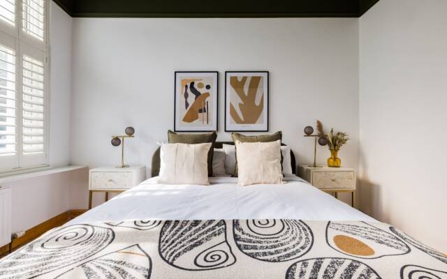 The Finsbury Park Arms - Elegant 2BDR Flat with Garden