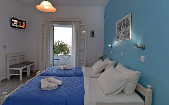 Tarsa Studios & Apartments
