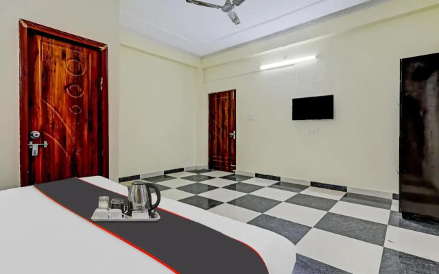 Oyo Flagship 92980 Empire Inn