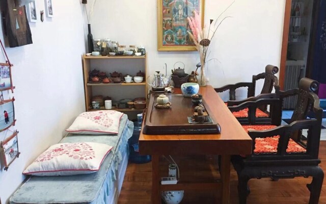 A House with Tea Fragrance