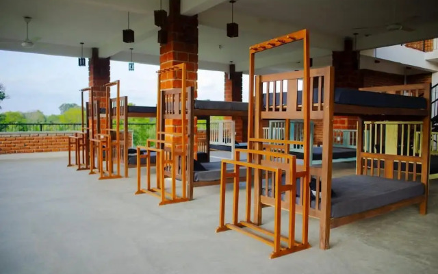Sky 14 Safari Resort