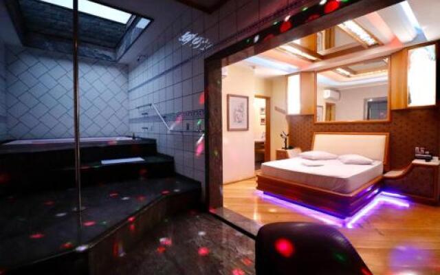 Motel Bruhmom