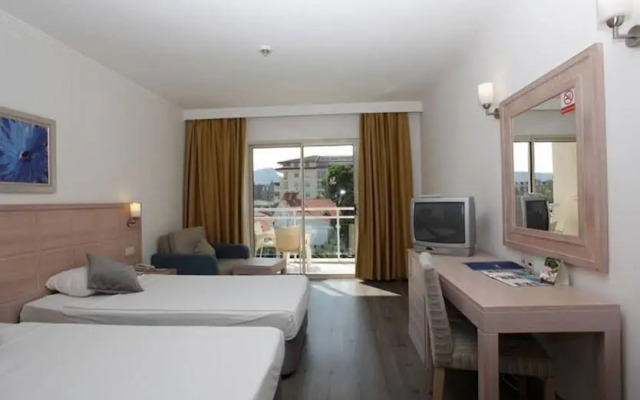 The Maxim Resort