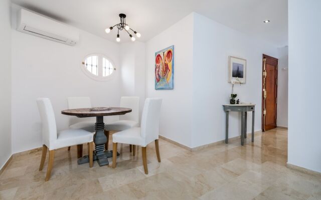 Bright & Spaious 2 BD Apartment Close to the Bullring Iris