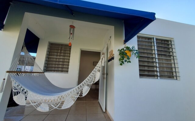Comfy apartment 8 minute walk from beach