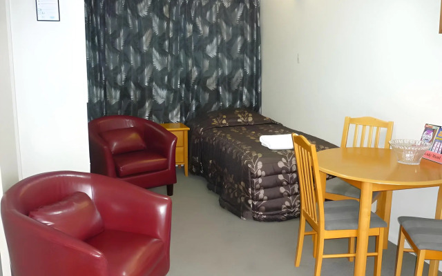 Sundowner Spanish Lady Motel