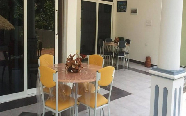 Yala Hotel River Front