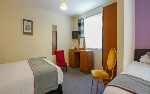 OYO Shanklin Beach Hotel