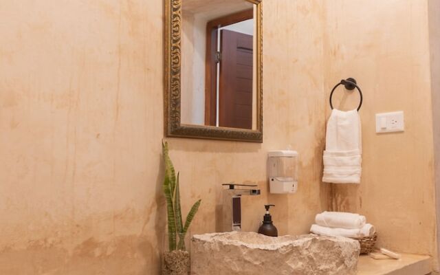 Casa Dos Lirios Boutique B&B