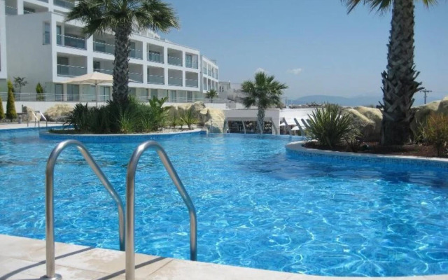 2 Bed Penthouse Apartment With Stunning Sea View