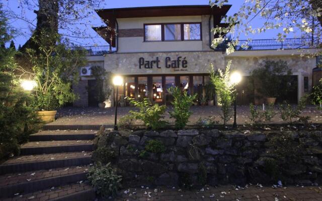 Part Cafe Panzió