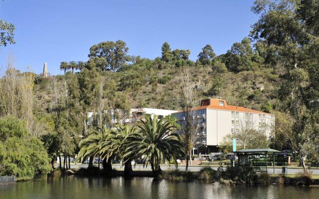 Sullivans Hotel