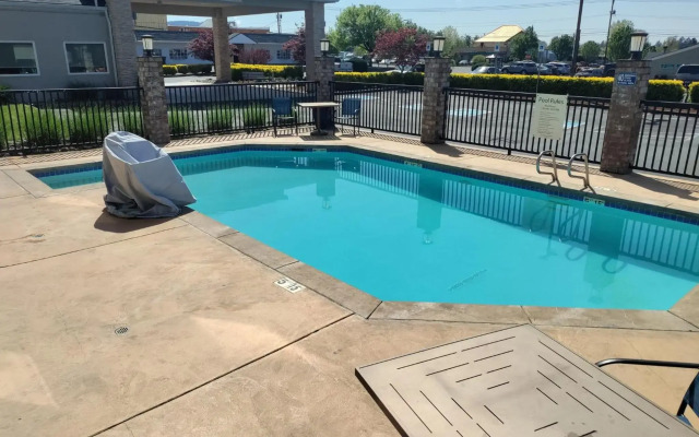 Holiday Inn Express Newberg - Wine Country by IHG