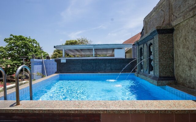 Semawang Beach Hotel