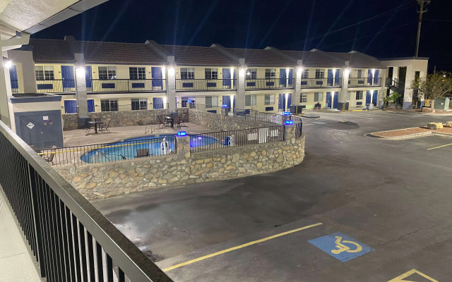 Days Inn by Wyndham El Paso West
