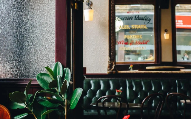 Camden Enterprise Hotel & Pub