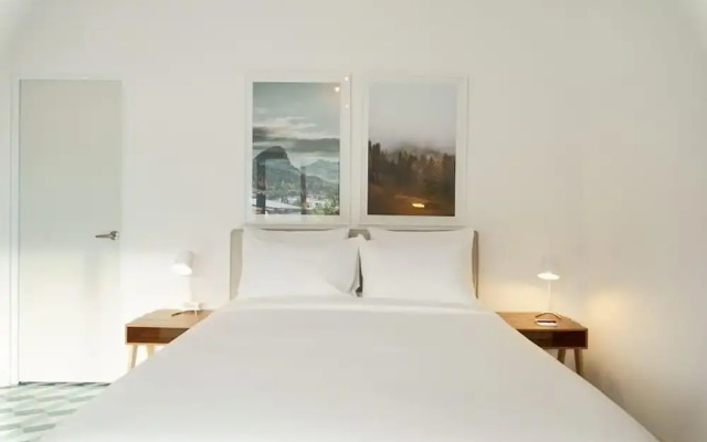 w Fancy Loft in Santa Ana