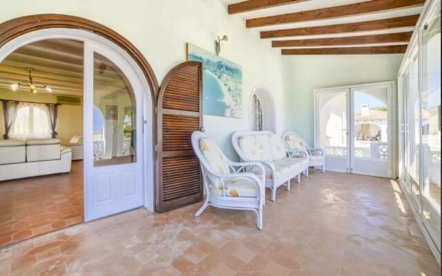 Villa - 3 Bedrooms with Pool and WiFi - 107478