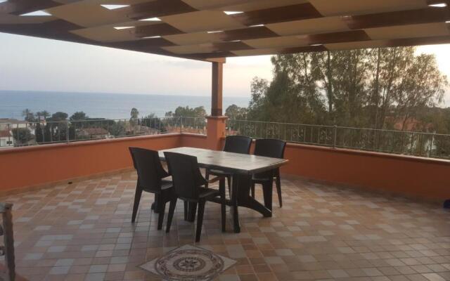 Terrazza sul golfo degli angeli
