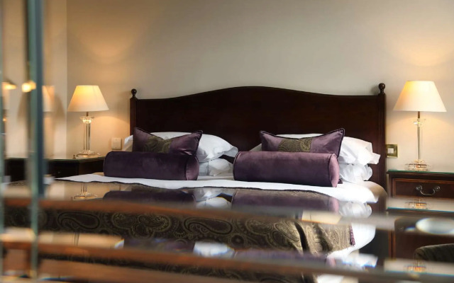 Macdonald Compleat Angler