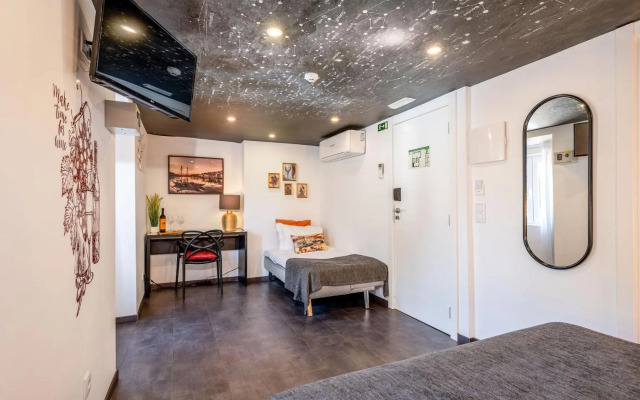 Lisbon Wine House - Rooms & Suites
