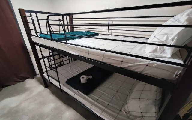 La Ud Lounge and Hostel