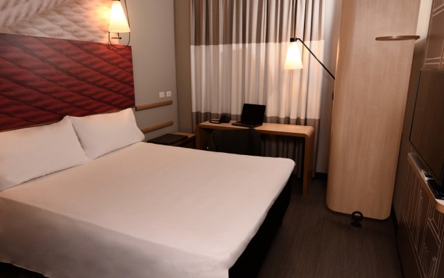 ibis Campo Grande