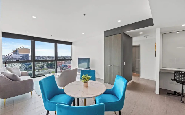 Trafalgar Lane Apartments by CLLIX