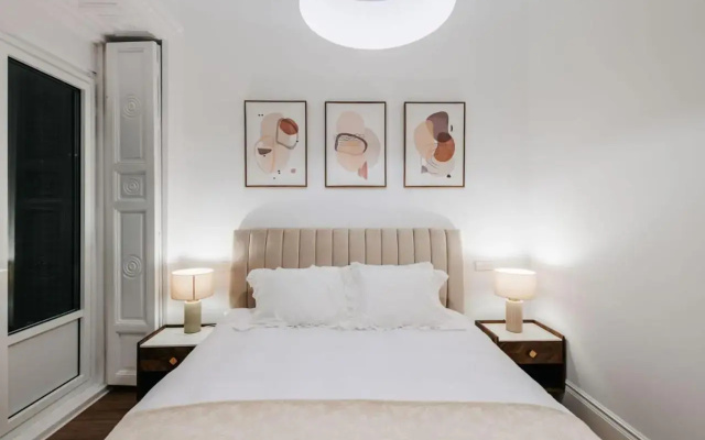 Stunning & Bright 2BD 2BTH – CITY CENTER -GRAN VIA