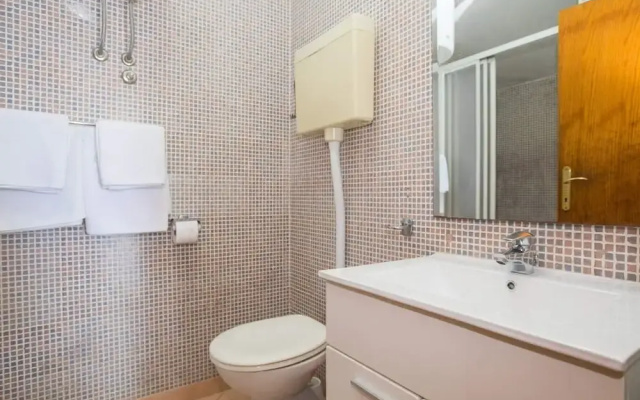 Apartments Vidak - One Bedroom Apartment With Terrace and Sea View -