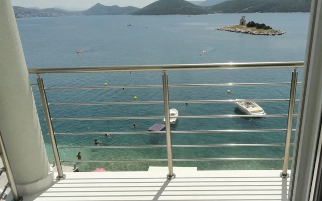 At the sea - 5 M From the Beach - A2