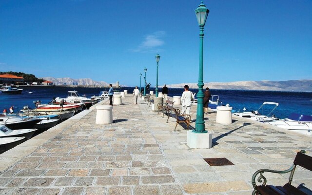 Nice Apartment in Senj With Wifi